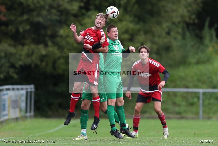 Sportgelände, Thüngersheim, 11.09.2024, sport, action, BFV, Fussball, 8. Spieltag, Kreisliga Würzburg Gr. 2, FVSHR, FVT, FV Steinfeld/Hausen-Rohrbach, FV Thüngersheim - Bild-ID: 2435297