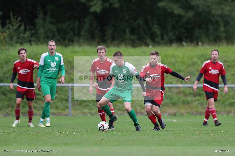 Sportgelände, Thüngersheim, 11.09.2024, sport, action, BFV, Fussball, 8. Spieltag, Kreisliga Würzburg Gr. 2, FVSHR, FVT, FV Steinfeld/Hausen-Rohrbach, FV Thüngersheim - Bild-ID: 2435298