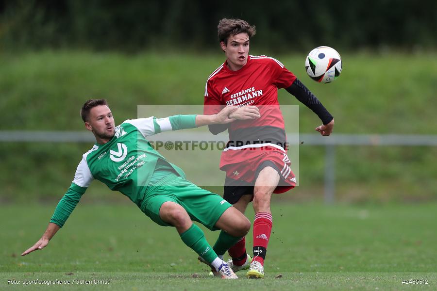 Sportgelände, Thüngersheim, 11.09.2024, sport, action, BFV, Fussball, 8. Spieltag, Kreisliga Würzburg Gr. 2, FVSHR, FVT, FV Steinfeld/Hausen-Rohrbach, FV Thüngersheim - Bild-ID: 2435312
