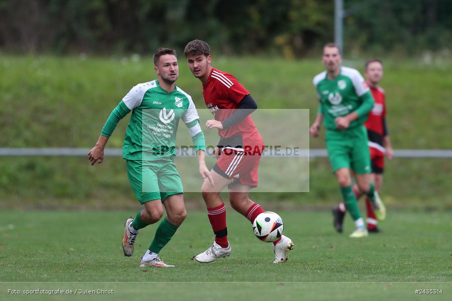 Sportgelände, Thüngersheim, 11.09.2024, sport, action, BFV, Fussball, 8. Spieltag, Kreisliga Würzburg Gr. 2, FVSHR, FVT, FV Steinfeld/Hausen-Rohrbach, FV Thüngersheim - Bild-ID: 2435314
