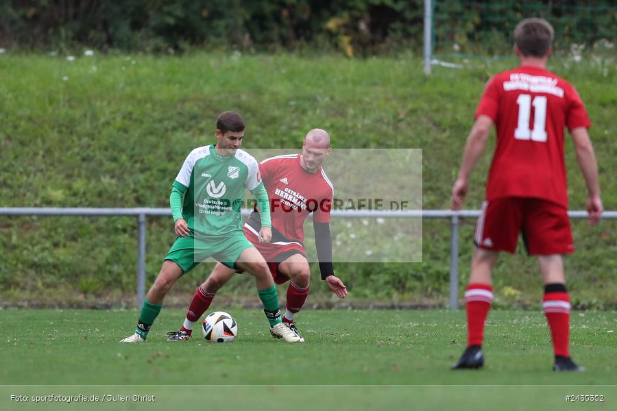 Sportgelände, Thüngersheim, 11.09.2024, sport, action, BFV, Fussball, 8. Spieltag, Kreisliga Würzburg Gr. 2, FVSHR, FVT, FV Steinfeld/Hausen-Rohrbach, FV Thüngersheim - Bild-ID: 2435352