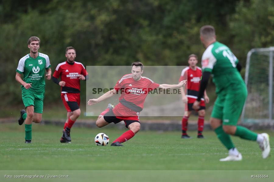 Sportgelände, Thüngersheim, 11.09.2024, sport, action, BFV, Fussball, 8. Spieltag, Kreisliga Würzburg Gr. 2, FVSHR, FVT, FV Steinfeld/Hausen-Rohrbach, FV Thüngersheim - Bild-ID: 2435354