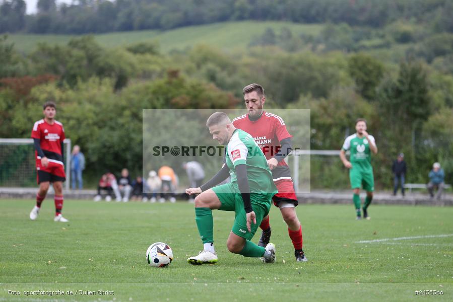 Sportgelände, Thüngersheim, 11.09.2024, sport, action, BFV, Fussball, 8. Spieltag, Kreisliga Würzburg Gr. 2, FVSHR, FVT, FV Steinfeld/Hausen-Rohrbach, FV Thüngersheim - Bild-ID: 2435366