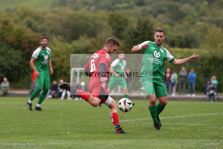 Sportgelände, Thüngersheim, 11.09.2024, sport, action, BFV, Fussball, 8. Spieltag, Kreisliga Würzburg Gr. 2, FVSHR, FVT, FV Steinfeld/Hausen-Rohrbach, FV Thüngersheim - Bild-ID: 2435369