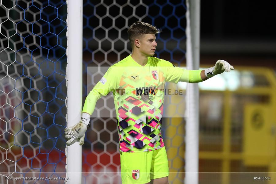 Stadion am Schönbusch, Aschaffenburg, 13.09.2024, sport, action, BFV, Fussball, 9. Spieltag, Regionalliga Bayern, FCA, SVA, FC Augsburg II, SV Viktoria Aschaffenburg - Bild-ID: 2435615