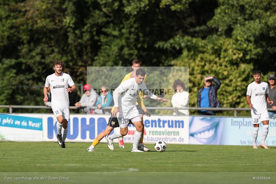 Fundamentum Sportpark, Karlburg, 14.09.2024, sport, action, BFV, Fussball, 11. Spieltag, Bayernliga Nord, HOF, TSV, SpVgg Bayern Hof, TSV Karlburg - Bild-ID: 2435964
