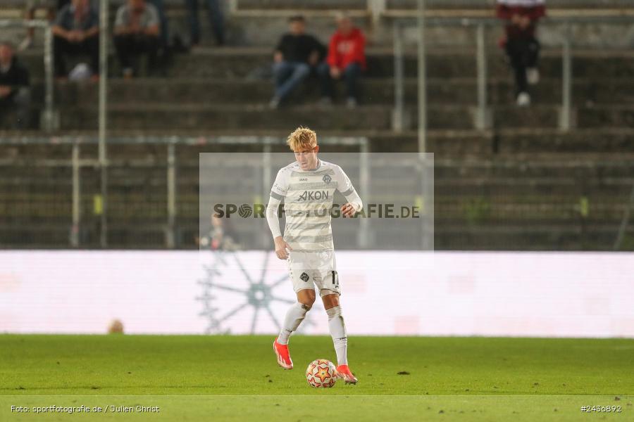 AKON Arena, Würzburg, 17.09.2024, sport, action, BFV, Fussball, 5. Spieltag, Regionalliga Bayern, FCN, FWK, 1. FC Nürnberg II, FC Würzburger Kickers - Bild-ID: 2436892