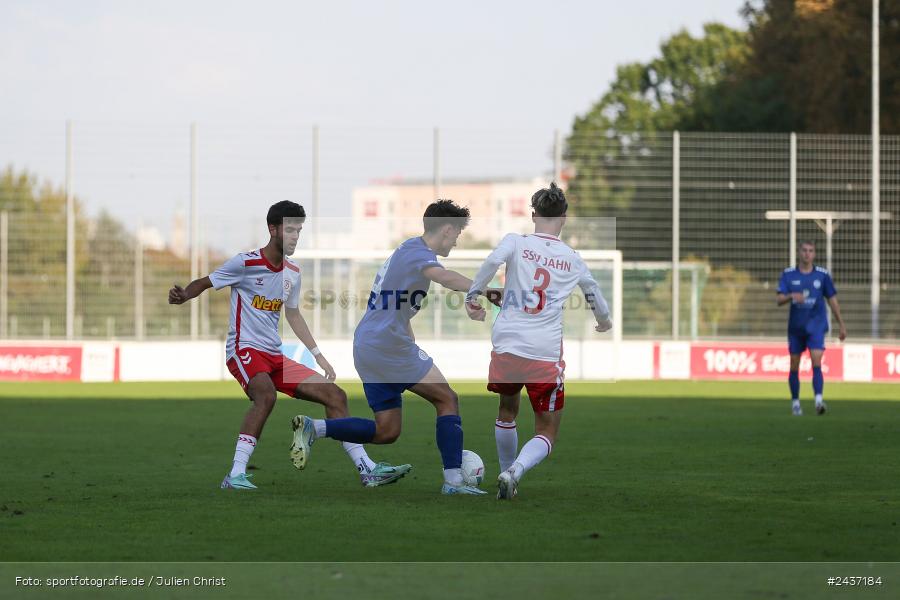 Sepp-Endres-Sportanlage, Würzburg, 18.09.2024, sport, action, BFV, Fussball, 4. Spieltag, Nachholspieltag, Bayernliga Nord, SSV, WFV, SSV Jahn Regensburg II (U21), Würzburger FV 04 - Bild-ID: 2437184
