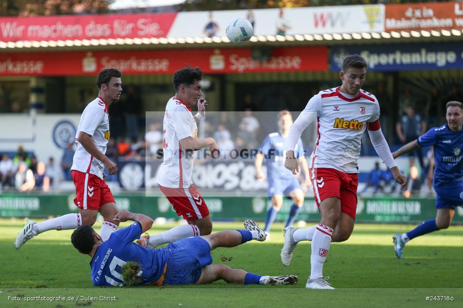 Sepp-Endres-Sportanlage, Würzburg, 18.09.2024, sport, action, BFV, Fussball, 4. Spieltag, Nachholspieltag, Bayernliga Nord, SSV, WFV, SSV Jahn Regensburg II (U21), Würzburger FV 04 - Bild-ID: 2437186