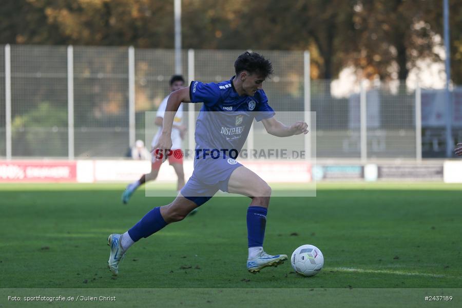 Sepp-Endres-Sportanlage, Würzburg, 18.09.2024, sport, action, BFV, Fussball, 4. Spieltag, Nachholspieltag, Bayernliga Nord, SSV, WFV, SSV Jahn Regensburg II (U21), Würzburger FV 04 - Bild-ID: 2437189