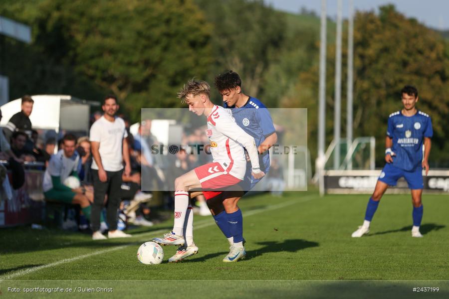 Sepp-Endres-Sportanlage, Würzburg, 18.09.2024, sport, action, BFV, Fussball, 4. Spieltag, Nachholspieltag, Bayernliga Nord, SSV, WFV, SSV Jahn Regensburg II (U21), Würzburger FV 04 - Bild-ID: 2437199