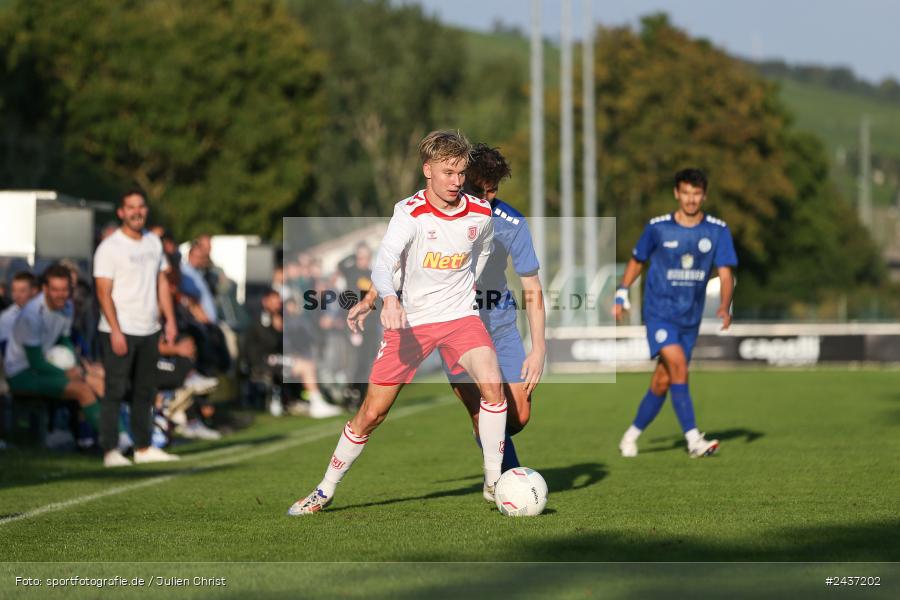 Sepp-Endres-Sportanlage, Würzburg, 18.09.2024, sport, action, BFV, Fussball, 4. Spieltag, Nachholspieltag, Bayernliga Nord, SSV, WFV, SSV Jahn Regensburg II (U21), Würzburger FV 04 - Bild-ID: 2437202