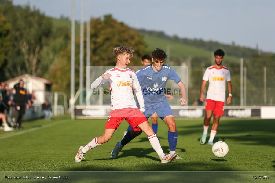 Sepp-Endres-Sportanlage, Würzburg, 18.09.2024, sport, action, BFV, Fussball, 4. Spieltag, Nachholspieltag, Bayernliga Nord, SSV, WFV, SSV Jahn Regensburg II (U21), Würzburger FV 04 - Bild-ID: 2437203