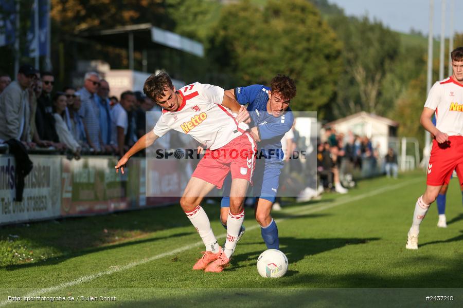 Sepp-Endres-Sportanlage, Würzburg, 18.09.2024, sport, action, BFV, Fussball, 4. Spieltag, Nachholspieltag, Bayernliga Nord, SSV, WFV, SSV Jahn Regensburg II (U21), Würzburger FV 04 - Bild-ID: 2437210
