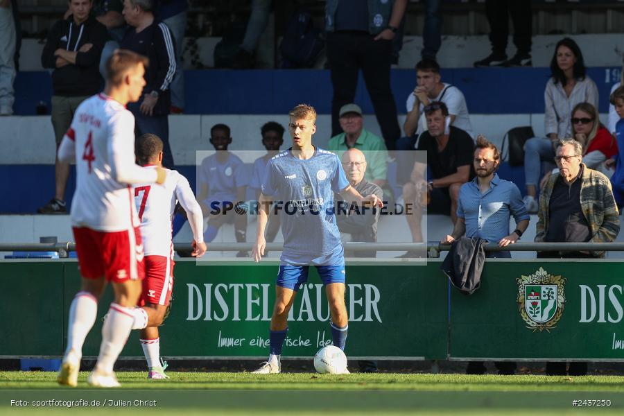 Sepp-Endres-Sportanlage, Würzburg, 18.09.2024, sport, action, BFV, Fussball, 4. Spieltag, Nachholspieltag, Bayernliga Nord, SSV, WFV, SSV Jahn Regensburg II (U21), Würzburger FV 04 - Bild-ID: 2437250