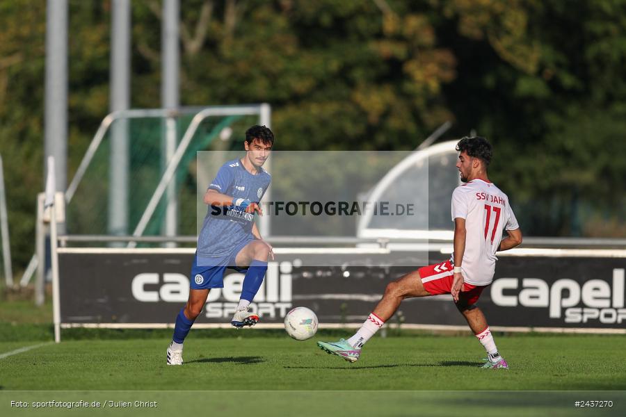 Sepp-Endres-Sportanlage, Würzburg, 18.09.2024, sport, action, BFV, Fussball, 4. Spieltag, Nachholspieltag, Bayernliga Nord, SSV, WFV, SSV Jahn Regensburg II (U21), Würzburger FV 04 - Bild-ID: 2437270