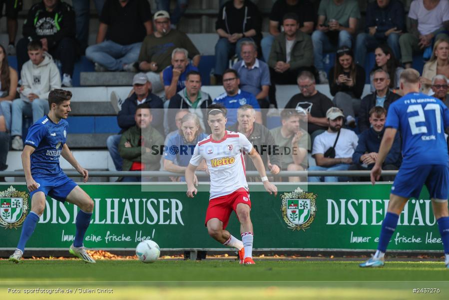 Sepp-Endres-Sportanlage, Würzburg, 18.09.2024, sport, action, BFV, Fussball, 4. Spieltag, Nachholspieltag, Bayernliga Nord, SSV, WFV, SSV Jahn Regensburg II (U21), Würzburger FV 04 - Bild-ID: 2437276