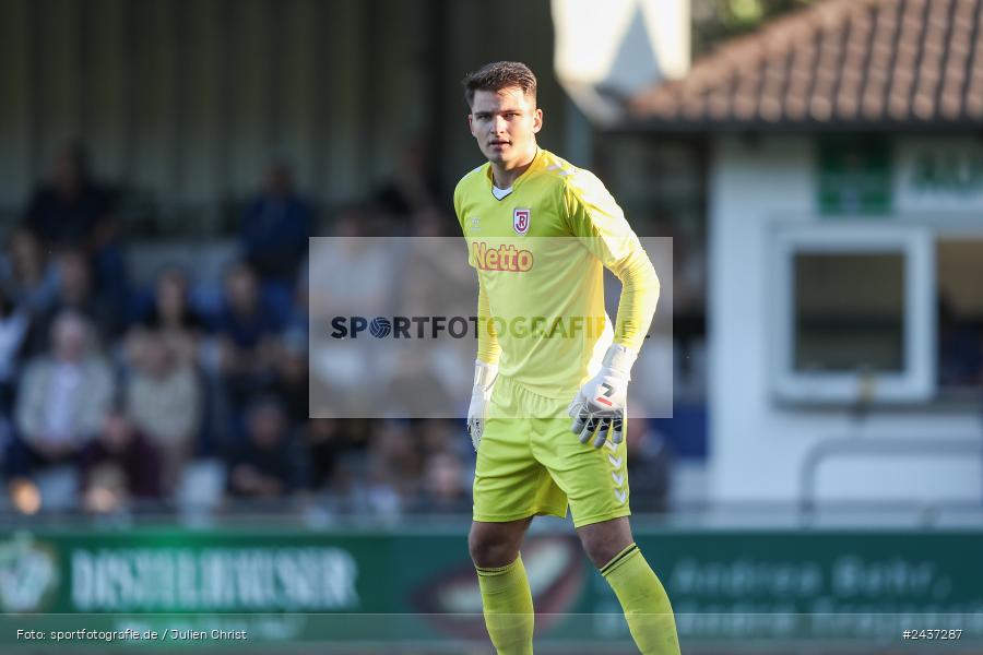 Sepp-Endres-Sportanlage, Würzburg, 18.09.2024, sport, action, BFV, Fussball, 4. Spieltag, Nachholspieltag, Bayernliga Nord, SSV, WFV, SSV Jahn Regensburg II (U21), Würzburger FV 04 - Bild-ID: 2437287