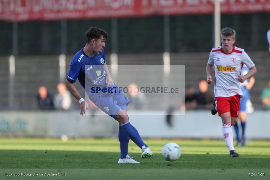 Sepp-Endres-Sportanlage, Würzburg, 18.09.2024, sport, action, BFV, Fussball, 4. Spieltag, Nachholspieltag, Bayernliga Nord, SSV, WFV, SSV Jahn Regensburg II (U21), Würzburger FV 04 - Bild-ID: 2437321