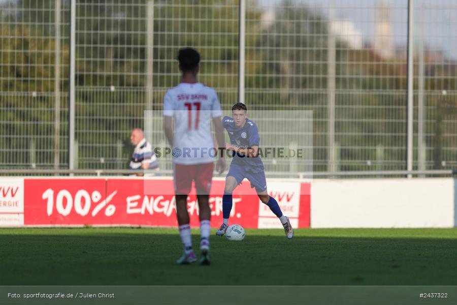 Sepp-Endres-Sportanlage, Würzburg, 18.09.2024, sport, action, BFV, Fussball, 4. Spieltag, Nachholspieltag, Bayernliga Nord, SSV, WFV, SSV Jahn Regensburg II (U21), Würzburger FV 04 - Bild-ID: 2437322