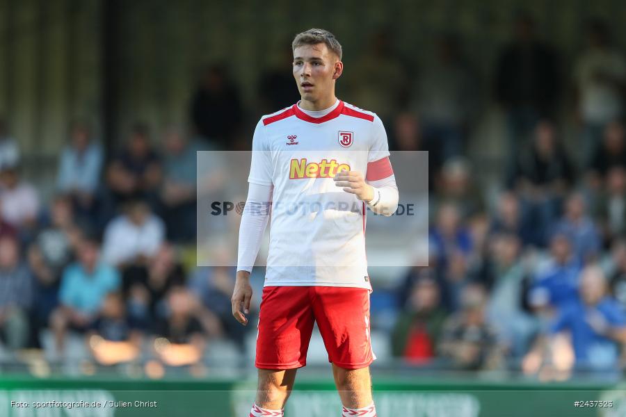 Sepp-Endres-Sportanlage, Würzburg, 18.09.2024, sport, action, BFV, Fussball, 4. Spieltag, Nachholspieltag, Bayernliga Nord, SSV, WFV, SSV Jahn Regensburg II (U21), Würzburger FV 04 - Bild-ID: 2437323