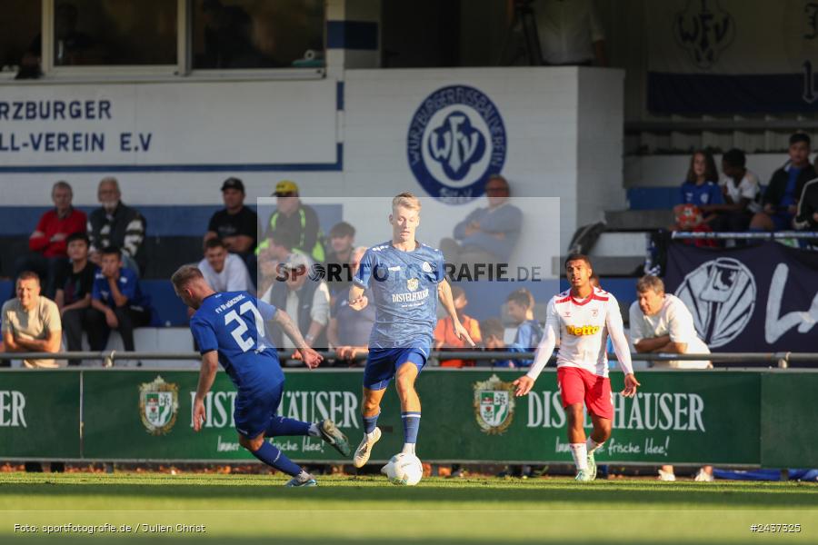 Sepp-Endres-Sportanlage, Würzburg, 18.09.2024, sport, action, BFV, Fussball, 4. Spieltag, Nachholspieltag, Bayernliga Nord, SSV, WFV, SSV Jahn Regensburg II (U21), Würzburger FV 04 - Bild-ID: 2437325