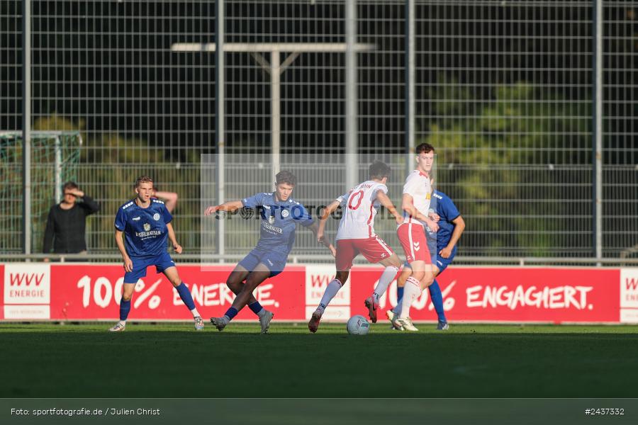 Sepp-Endres-Sportanlage, Würzburg, 18.09.2024, sport, action, BFV, Fussball, 4. Spieltag, Nachholspieltag, Bayernliga Nord, SSV, WFV, SSV Jahn Regensburg II (U21), Würzburger FV 04 - Bild-ID: 2437332
