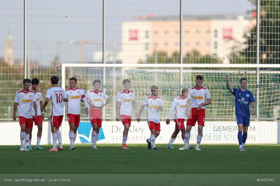 Sepp-Endres-Sportanlage, Würzburg, 18.09.2024, sport, action, BFV, Fussball, 4. Spieltag, Nachholspieltag, Bayernliga Nord, SSV, WFV, SSV Jahn Regensburg II (U21), Würzburger FV 04 - Bild-ID: 2437342