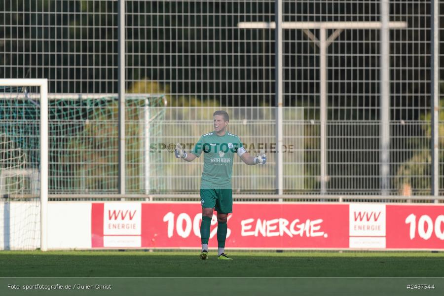 Sepp-Endres-Sportanlage, Würzburg, 18.09.2024, sport, action, BFV, Fussball, 4. Spieltag, Nachholspieltag, Bayernliga Nord, SSV, WFV, SSV Jahn Regensburg II (U21), Würzburger FV 04 - Bild-ID: 2437344
