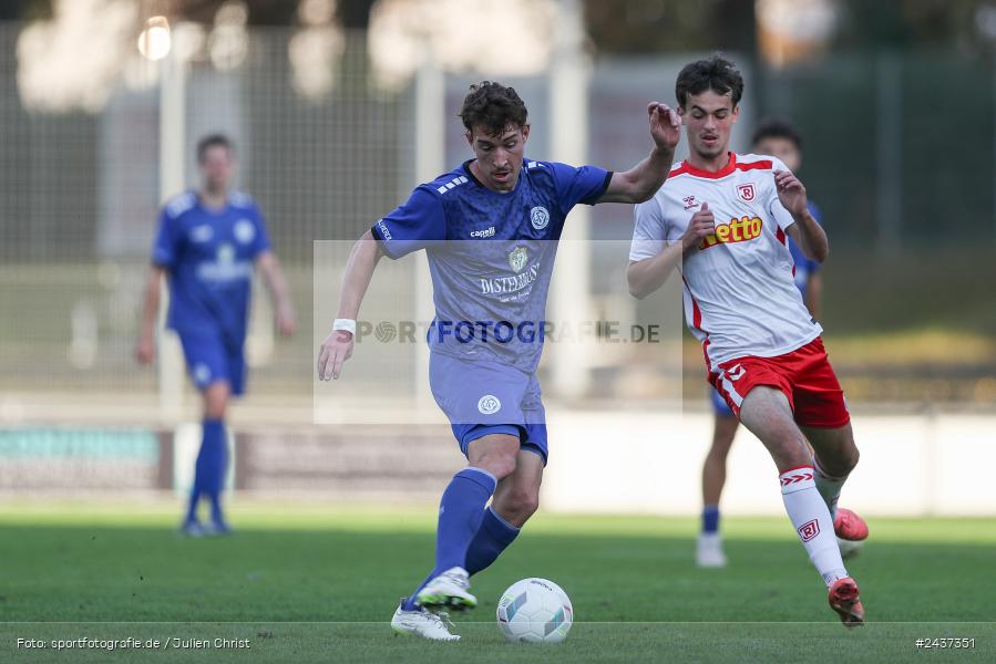 Sepp-Endres-Sportanlage, Würzburg, 18.09.2024, sport, action, BFV, Fussball, 4. Spieltag, Nachholspieltag, Bayernliga Nord, SSV, WFV, SSV Jahn Regensburg II (U21), Würzburger FV 04 - Bild-ID: 2437351