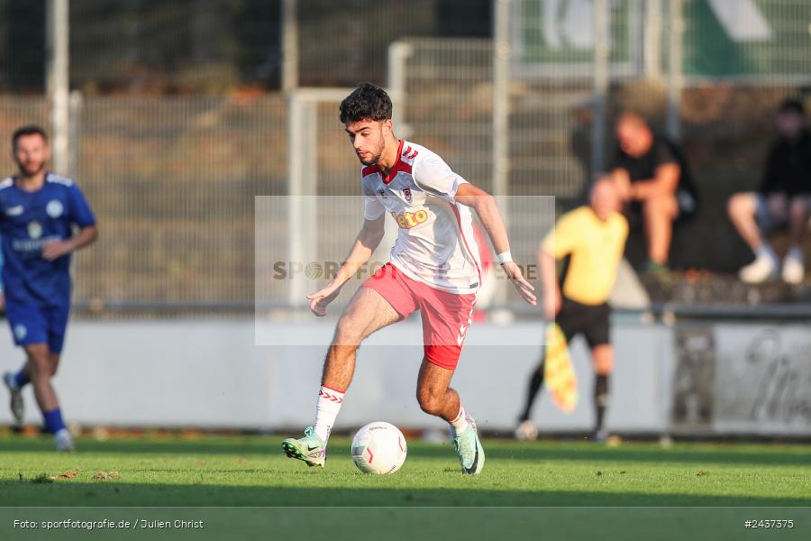 Sepp-Endres-Sportanlage, Würzburg, 18.09.2024, sport, action, BFV, Fussball, 4. Spieltag, Nachholspieltag, Bayernliga Nord, SSV, WFV, SSV Jahn Regensburg II (U21), Würzburger FV 04 - Bild-ID: 2437375