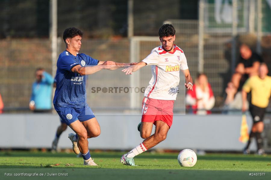 Sepp-Endres-Sportanlage, Würzburg, 18.09.2024, sport, action, BFV, Fussball, 4. Spieltag, Nachholspieltag, Bayernliga Nord, SSV, WFV, SSV Jahn Regensburg II (U21), Würzburger FV 04 - Bild-ID: 2437377