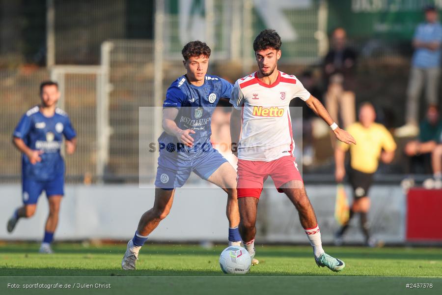 Sepp-Endres-Sportanlage, Würzburg, 18.09.2024, sport, action, BFV, Fussball, 4. Spieltag, Nachholspieltag, Bayernliga Nord, SSV, WFV, SSV Jahn Regensburg II (U21), Würzburger FV 04 - Bild-ID: 2437378