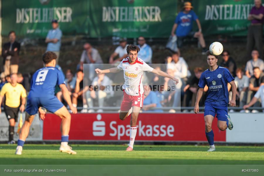 Sepp-Endres-Sportanlage, Würzburg, 18.09.2024, sport, action, BFV, Fussball, 4. Spieltag, Nachholspieltag, Bayernliga Nord, SSV, WFV, SSV Jahn Regensburg II (U21), Würzburger FV 04 - Bild-ID: 2437380