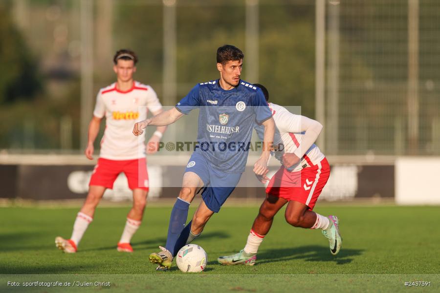 Sepp-Endres-Sportanlage, Würzburg, 18.09.2024, sport, action, BFV, Fussball, 4. Spieltag, Nachholspieltag, Bayernliga Nord, SSV, WFV, SSV Jahn Regensburg II (U21), Würzburger FV 04 - Bild-ID: 2437391