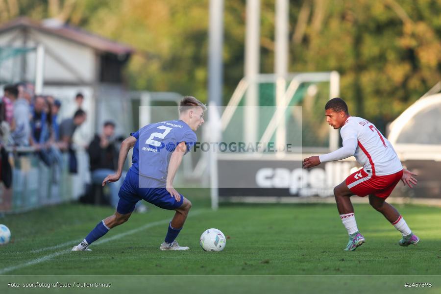 Sepp-Endres-Sportanlage, Würzburg, 18.09.2024, sport, action, BFV, Fussball, 4. Spieltag, Nachholspieltag, Bayernliga Nord, SSV, WFV, SSV Jahn Regensburg II (U21), Würzburger FV 04 - Bild-ID: 2437398
