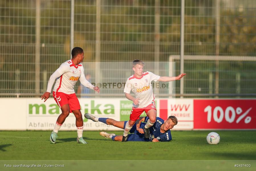 Sepp-Endres-Sportanlage, Würzburg, 18.09.2024, sport, action, BFV, Fussball, 4. Spieltag, Nachholspieltag, Bayernliga Nord, SSV, WFV, SSV Jahn Regensburg II (U21), Würzburger FV 04 - Bild-ID: 2437400