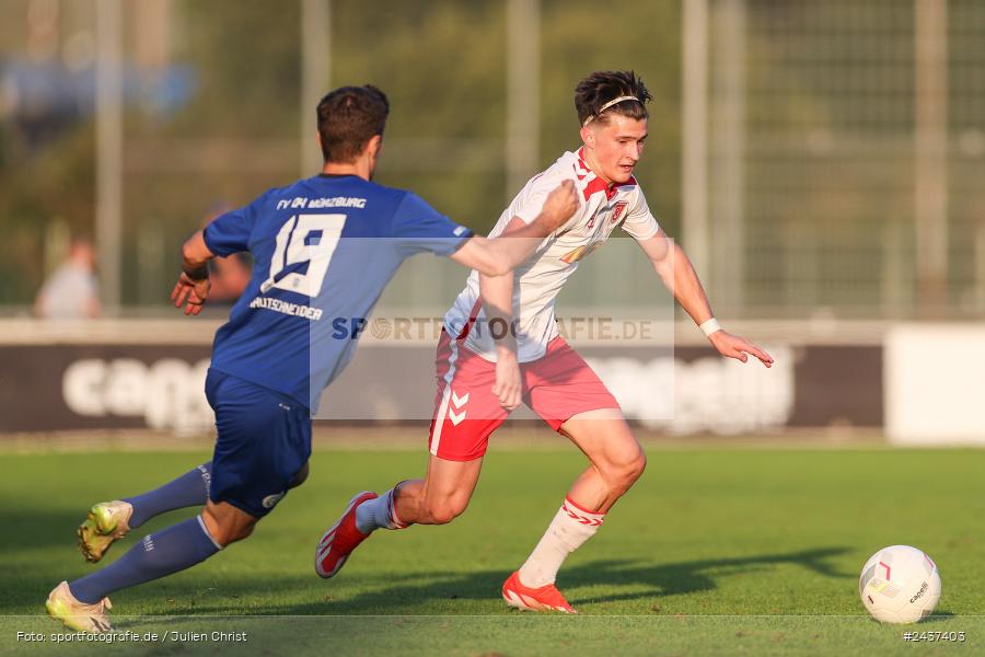 Sepp-Endres-Sportanlage, Würzburg, 18.09.2024, sport, action, BFV, Fussball, 4. Spieltag, Nachholspieltag, Bayernliga Nord, SSV, WFV, SSV Jahn Regensburg II (U21), Würzburger FV 04 - Bild-ID: 2437403