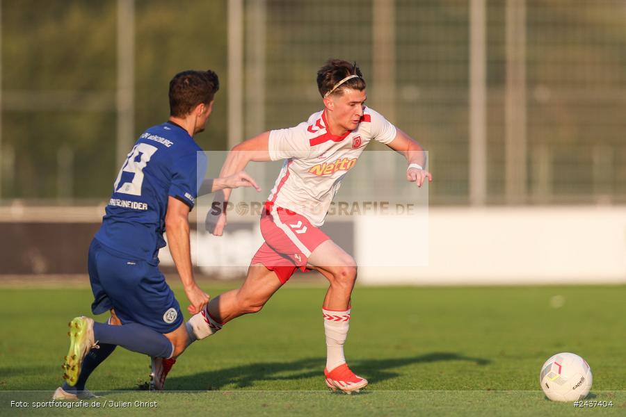Sepp-Endres-Sportanlage, Würzburg, 18.09.2024, sport, action, BFV, Fussball, 4. Spieltag, Nachholspieltag, Bayernliga Nord, SSV, WFV, SSV Jahn Regensburg II (U21), Würzburger FV 04 - Bild-ID: 2437404