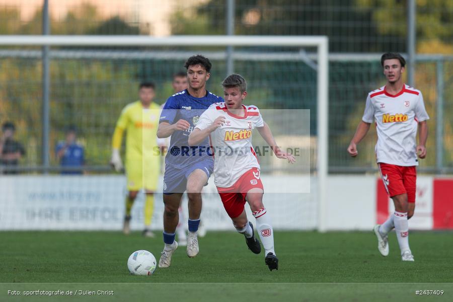 Sepp-Endres-Sportanlage, Würzburg, 18.09.2024, sport, action, BFV, Fussball, 4. Spieltag, Nachholspieltag, Bayernliga Nord, SSV, WFV, SSV Jahn Regensburg II (U21), Würzburger FV 04 - Bild-ID: 2437409