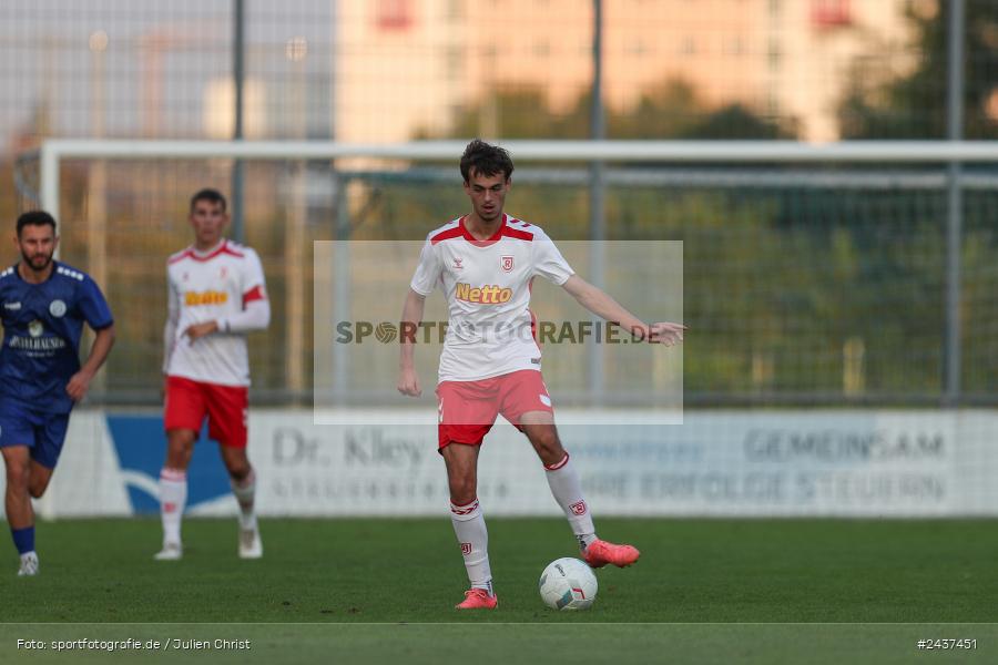 Sepp-Endres-Sportanlage, Würzburg, 18.09.2024, sport, action, BFV, Fussball, 4. Spieltag, Nachholspieltag, Bayernliga Nord, SSV, WFV, SSV Jahn Regensburg II (U21), Würzburger FV 04 - Bild-ID: 2437451