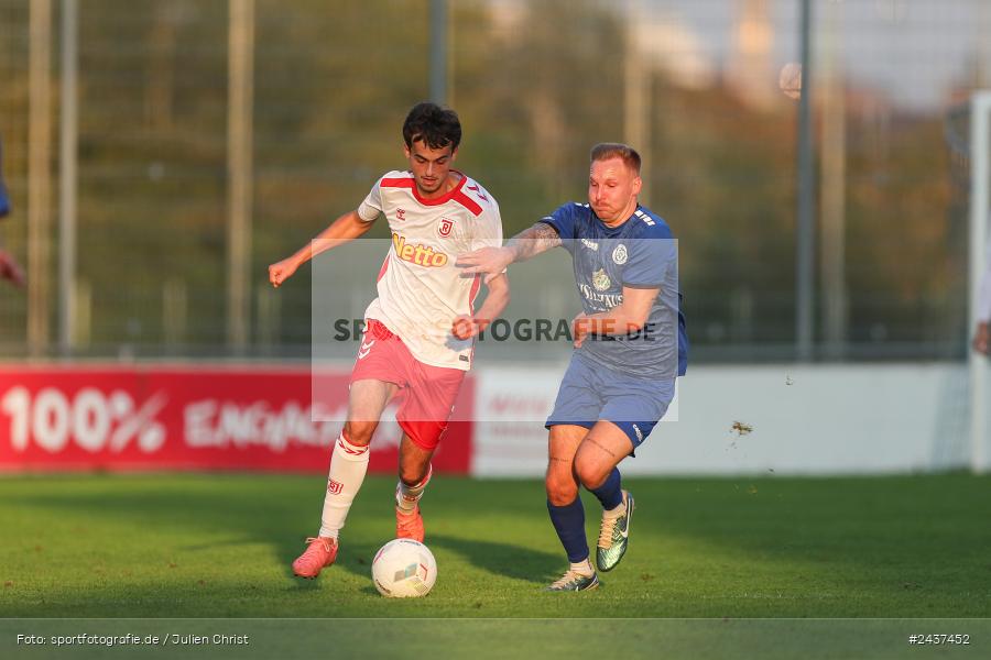 Sepp-Endres-Sportanlage, Würzburg, 18.09.2024, sport, action, BFV, Fussball, 4. Spieltag, Nachholspieltag, Bayernliga Nord, SSV, WFV, SSV Jahn Regensburg II (U21), Würzburger FV 04 - Bild-ID: 2437452