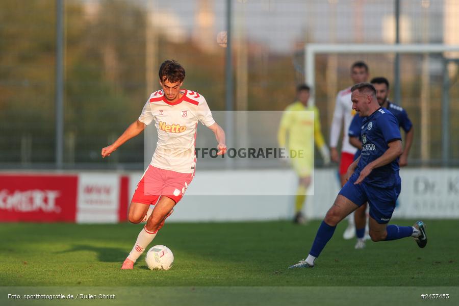 Sepp-Endres-Sportanlage, Würzburg, 18.09.2024, sport, action, BFV, Fussball, 4. Spieltag, Nachholspieltag, Bayernliga Nord, SSV, WFV, SSV Jahn Regensburg II (U21), Würzburger FV 04 - Bild-ID: 2437453