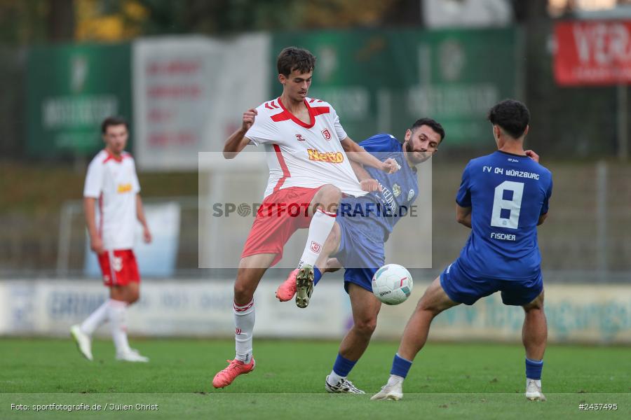 Sepp-Endres-Sportanlage, Würzburg, 18.09.2024, sport, action, BFV, Fussball, 4. Spieltag, Nachholspieltag, Bayernliga Nord, SSV, WFV, SSV Jahn Regensburg II (U21), Würzburger FV 04 - Bild-ID: 2437495