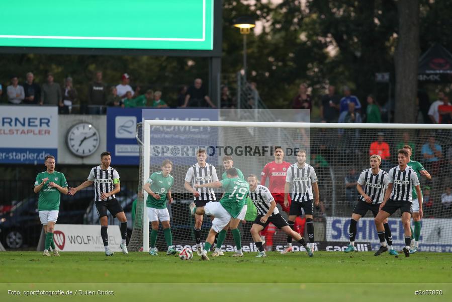 Willy-Sachs-Stadion, Schweinfurt, 20.09.2024, sport, action, BFV, Fussball, Regionalliga Bayern, 10. Spieltag, SVW, FCS, SV Wacker Burghausen, 1. FC Schweinfurt 1905 - Bild-ID: 2437870