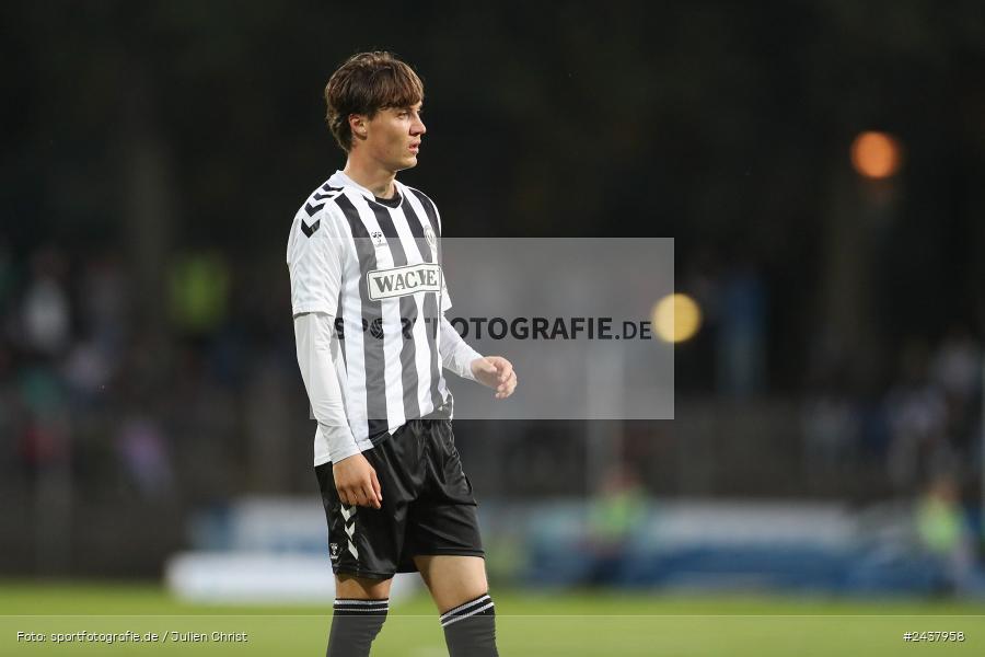 Willy-Sachs-Stadion, Schweinfurt, 20.09.2024, sport, action, BFV, Fussball, Regionalliga Bayern, 10. Spieltag, SVW, FCS, SV Wacker Burghausen, 1. FC Schweinfurt 1905 - Bild-ID: 2437958