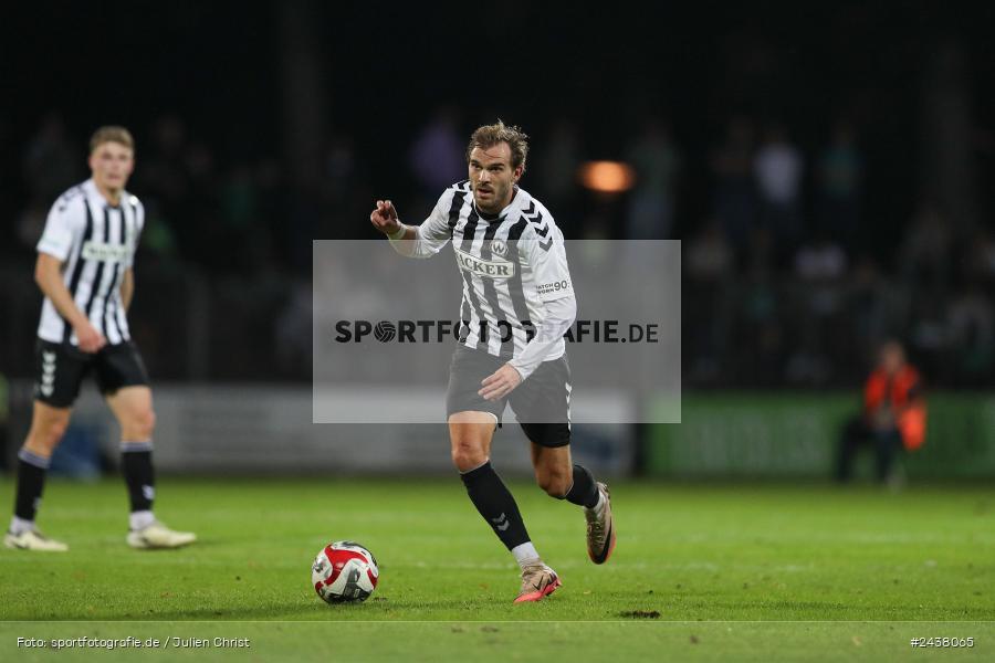 Willy-Sachs-Stadion, Schweinfurt, 20.09.2024, sport, action, BFV, Fussball, Regionalliga Bayern, 10. Spieltag, SVW, FCS, SV Wacker Burghausen, 1. FC Schweinfurt 1905 - Bild-ID: 2438065