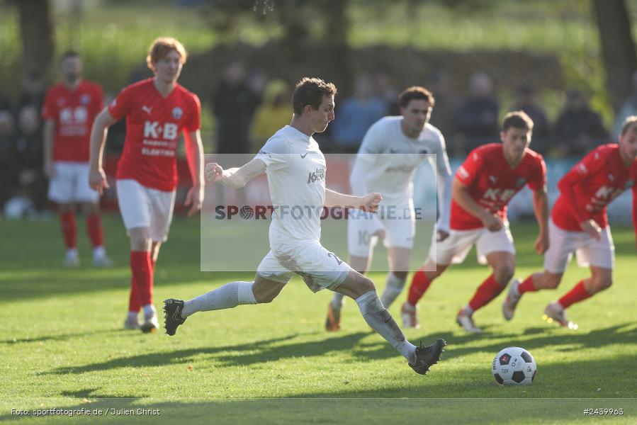 Fundamentum Sportpark, Karlburg, 28.09.2024, sport, action, Fussball, BFV, 13. Spieltag, Bayernliga Nord, ASV, TSV, ASV Cham, TSV Karlburg - Bild-ID: 2439963