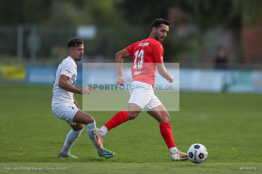 Fundamentum Sportpark, Karlburg, 28.09.2024, sport, action, Fussball, BFV, 13. Spieltag, Bayernliga Nord, ASV, TSV, ASV Cham, TSV Karlburg - Bild-ID: 2439976