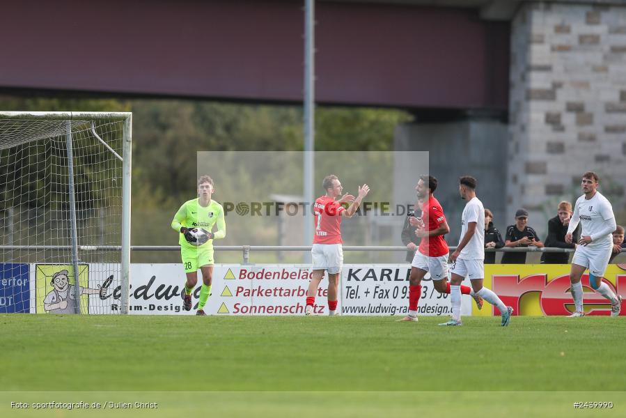 Fundamentum Sportpark, Karlburg, 28.09.2024, sport, action, Fussball, BFV, 13. Spieltag, Bayernliga Nord, ASV, TSV, ASV Cham, TSV Karlburg - Bild-ID: 2439990